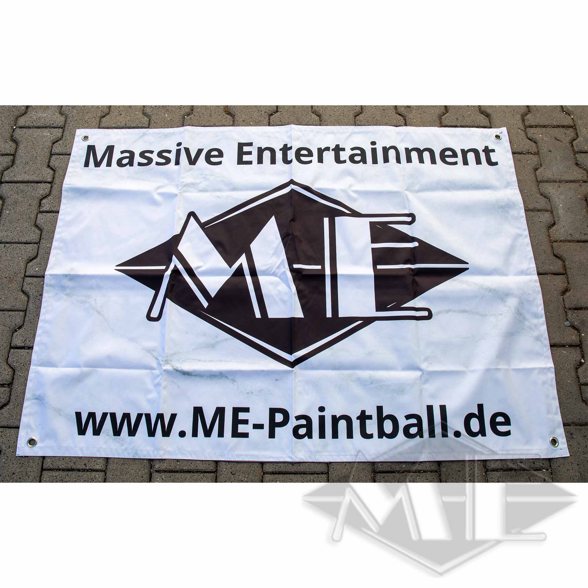 Banner "Massive Entertainment" 140 x 100cm